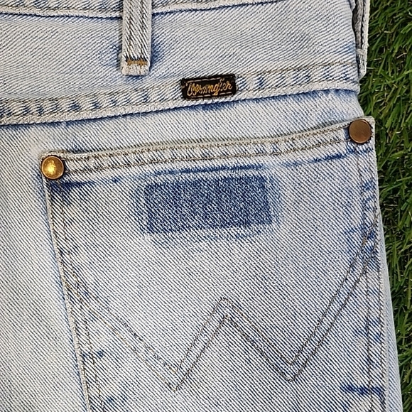 Wrangler Men's Light Blue Slim Straight Jeans - Picture 2 of 8